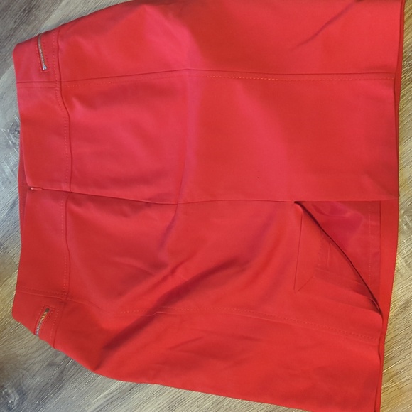 Red pencil ♥️ Express skirt - Picture 3 of 7